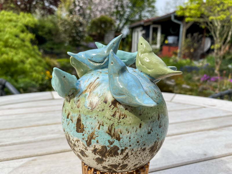 Vogeltjes op bol